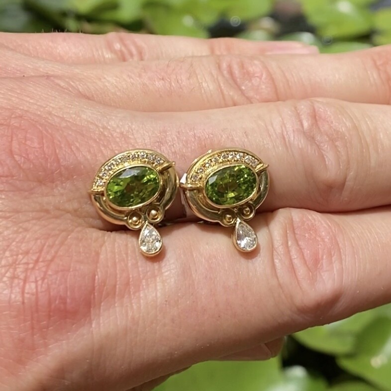 Image 2 for 18K Yellow Gold 4.00tcw Peridot & .75tcw Diamond Earrings 10.2g,