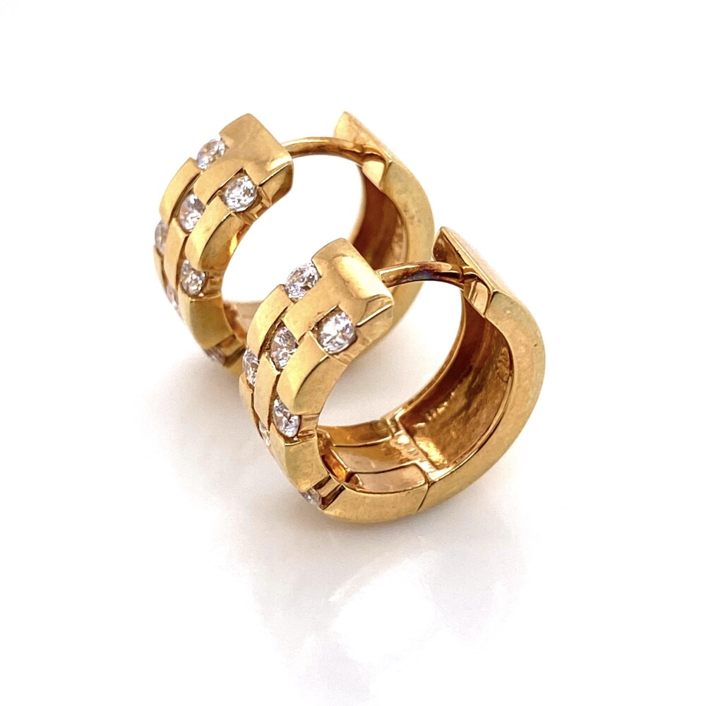 16 Round Brilliant Russian Cut (Triple X cut) Diamonds are approx. .40tcw<div style="position: initial; margin: initial;"><span style="font-size: 16.8px; position: initial; margin: initial;"><a href="https://youtu.be/fZG7crKVhzQ" title="https://youtu.be/fZG7crKVhzQ" style="text-decoration: none;">https://youtu.be/fZG7crKVhzQ</a></span><br style="position: initial; margin: initial;"></div> 14K YG Scattered .40tcw Diamond Huggie Hoops Earrings 5.7g, 5/8" tall