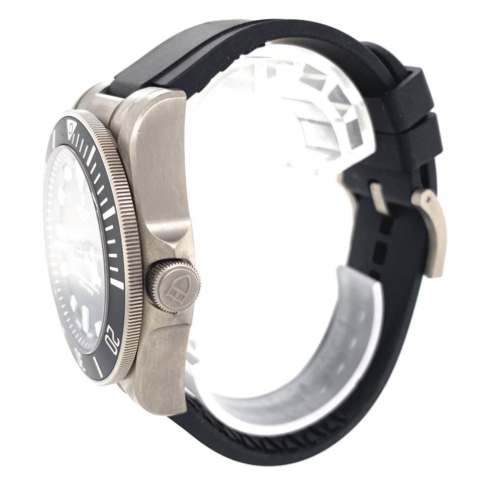 <div><span style="font-family: inherit; font-size: 1.2rem;">Box, Card, Rubber Strap, Extender & Titanium Bracelet</span></div><div><span style="font-family: inherit; font-size: 1.2rem;">Serial # J644235, retail is $4550.</span><br></div> TUDOR 42mm Pelagos Mint Complete 25500TN Titanium