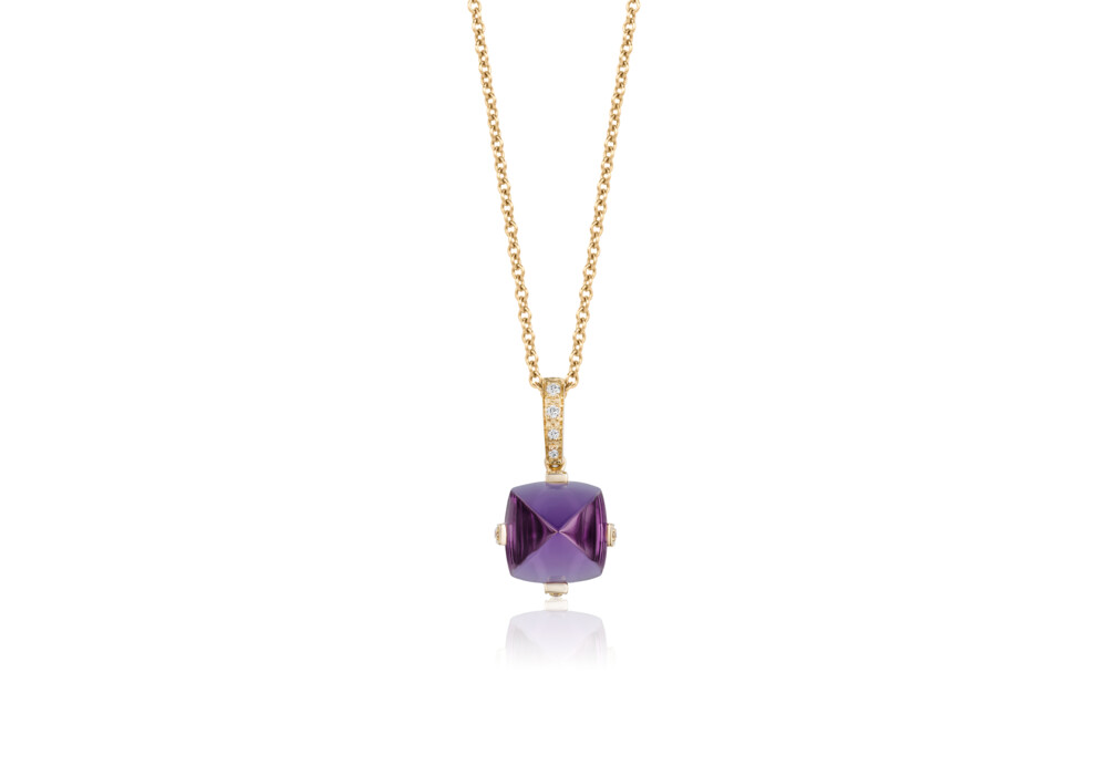 This breathtakingly gorgeous 18K yellow gold pendant brought to you by Goshwara and designer Sweta Jain brings style and sophistication. It features 3.50 carat amethyst and 0.10 carat diamonds. Sugarloaf Pave Amethyst Pendant