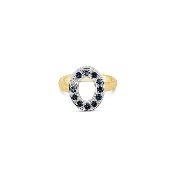 Closeup photo of OVAL SAPPHIRE LINK RING