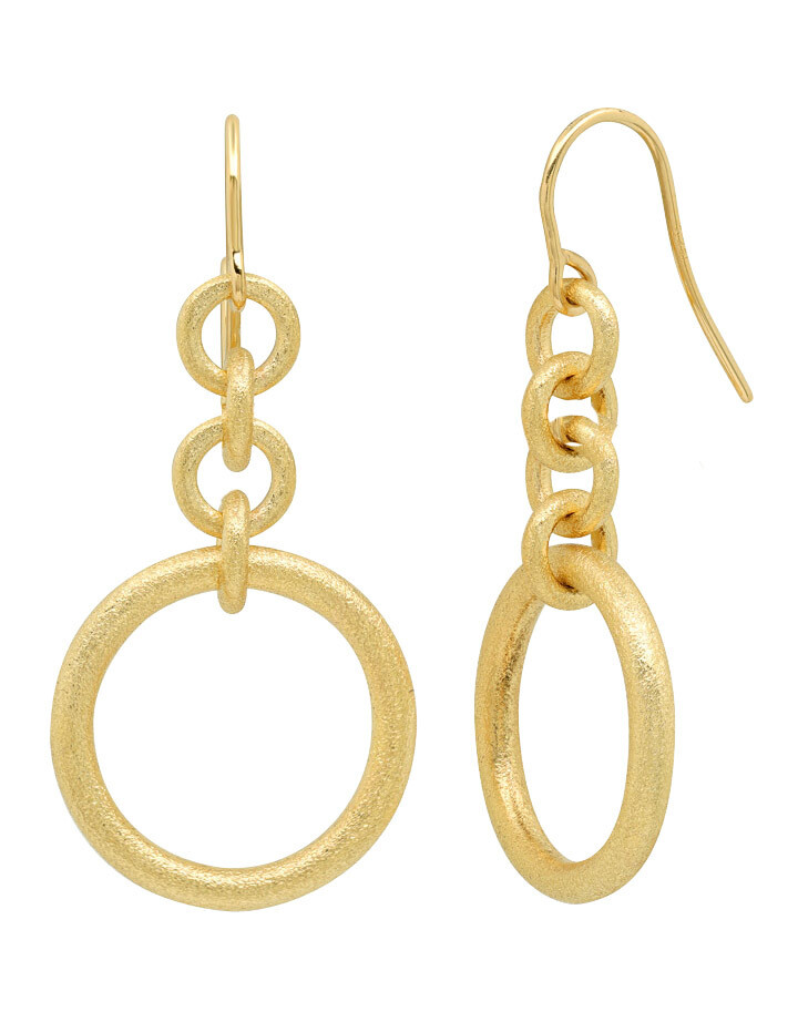 These breathtaking 18K yellow gold earrings brought to you by Aaron Henry Designs bring modern elegance. They feature an exquisite embrace circle dangle design. Embrace Circle Dangle Earrings