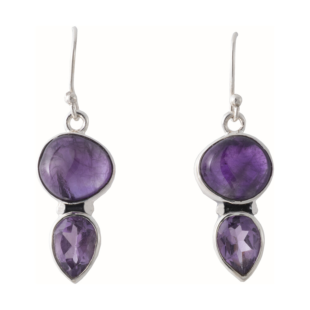 <font size="4"><span style="font-family: "EB Garamond";"><font size="4">Amethyst Collar Necklace Set -Bahia Crystals With Faceted & Nugget Cabs</font></span></font><div style="position: initial; margin: initial; font-family: "EB Garamond";"><font size="4"><br style="position: initial; margin: initial; font-family: "EB Garamond";"></font></div><div style="position: initial; margin: initial; font-family: "EB Garamond";">
<div title="Page 2" style="position: initial; margin: initial; font-family: "EB Garamond";">
<div style="position: initial; margin: initial; font-family: "EB Garamond";">
<div style="position: initial; margin: initial; font-family: "EB Garamond";">
<div style="position: initial; margin: initial; font-family: "EB Garamond";">
<p style="position: initial; margin: initial; font-family: "EB Garamond";"><font size="4"><span style="font-family: "EB Garamond"; font-weight: 700; position: initial; margin: initial;">Amethyst</span><span style="font-family: "EB Garamond"; position: initial; margin: initial;"> </span><span style="font-family: "EB Garamond"; position: initial; margin: initial;">is a meditative and calming stone which works in the emotional, spiritual, and physical planes to
provide calm, balance, patience, and peace. Amethyst is used as beneficial when dealing with legal
problems and money issues, which can lead to prosperity and abundance, though it is not the best known
prosperity stone. </span></font></p>
</div>
</div>
</div>
</div></div> Amethyst Collar Necklace Set -Bahia Crystals with Faceted & Nugget Cabs