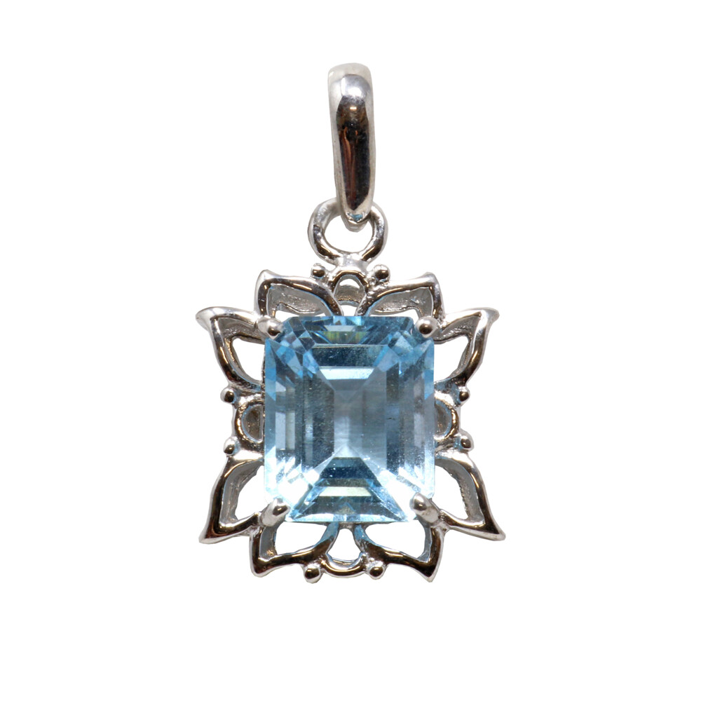 <span style="font-family: "EB Garamond";"><font size="4">Blue Topaz Pendant - Emerald Rectangle With Silver Flower Petal Edges - Prong Set</font></span> Blue Topaz Pendant - Emerald Rectangle With Silver Flower Petal Edges - Prong Set