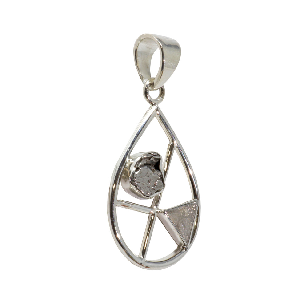 <span style="font-family: "EB Garamond";"><font size="4">Campo De Cielo Meteorite & Muonionalusta Pendant - Geometric Pear</font></span> Campo De Cielo Meteorite & Muonionalusta Pendant - Geometric Pear
