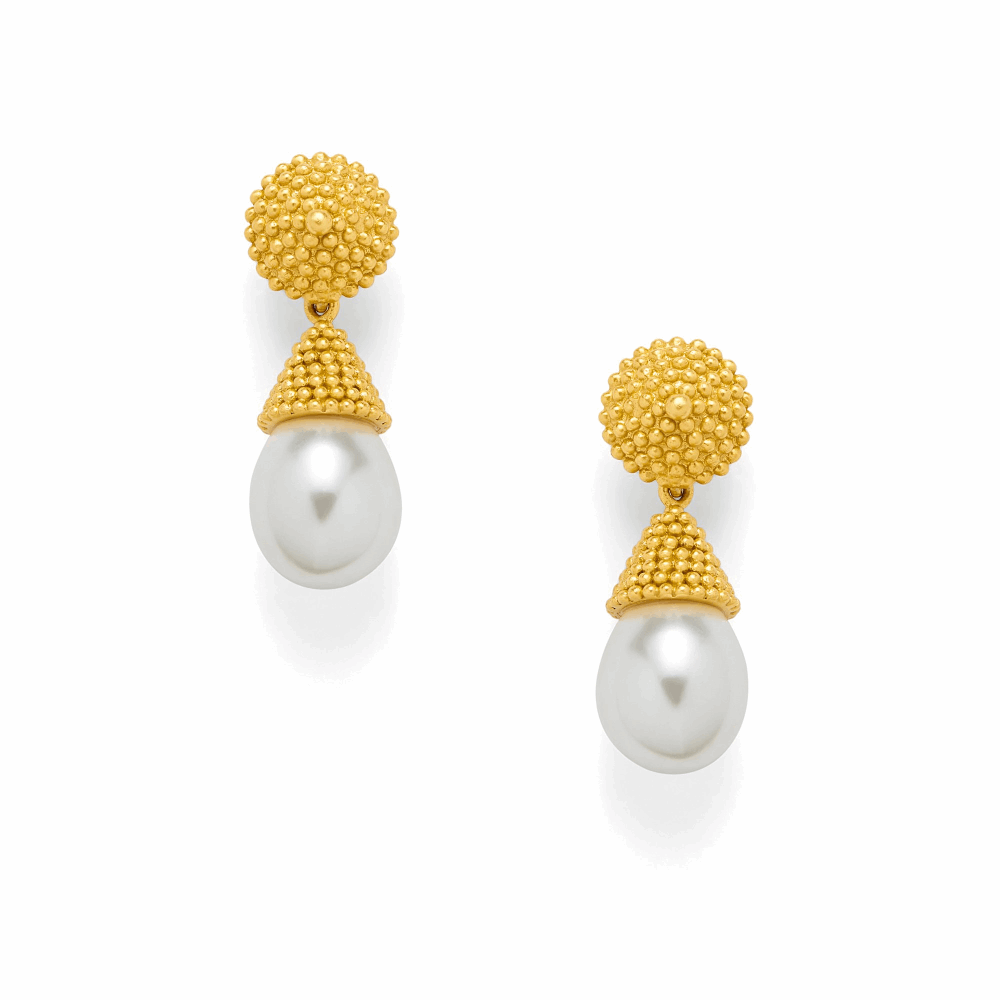 This pair of earrings features a classic raised bead cap, atop a 12 X 16mm shell pearl drop.
Luxor Earring