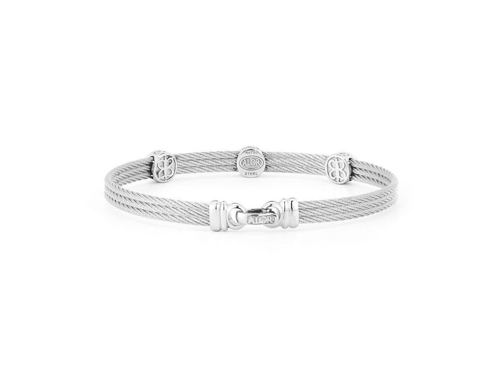 Image 2 for Classique Three Circled Station Bangle