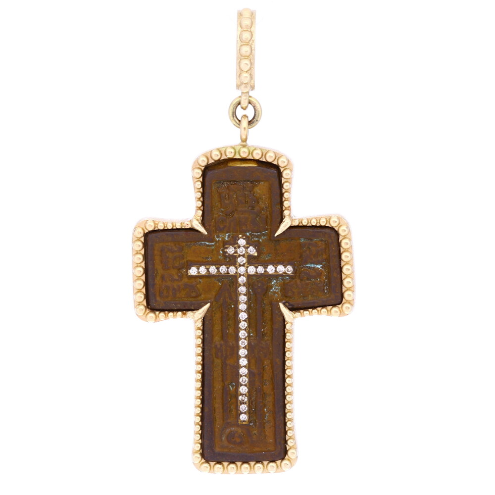10.94 G
0.30 CTS Large Micro-Bead Cross 14k Gold with Diamonds