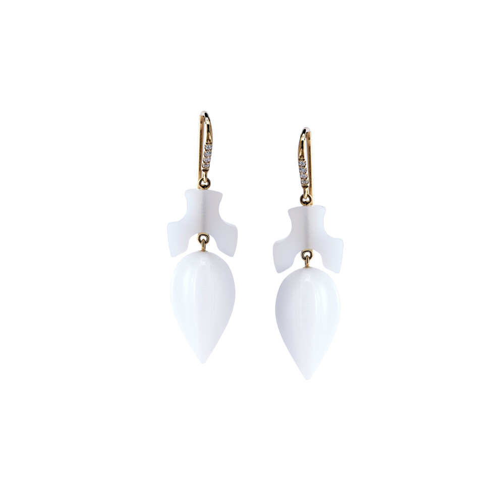 18k Yellow Gold
Single cut Diamond Approx: 0.10tcw
White Agate
Size: 1 1/2" White Agate Acorn Earring