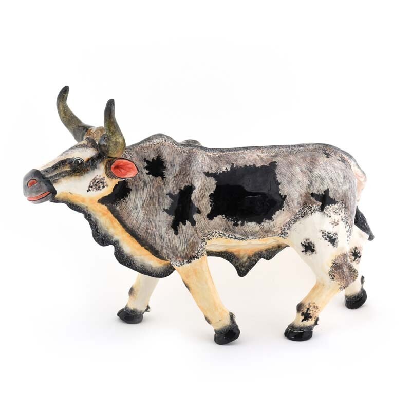 Nguni Sculpture<div style="position: initial; margin: initial;"><br style="position: initial; margin: initial;"></div><div style="position: initial; margin: initial;"><div style="position: initial; margin: initial;"><span style="font-size: 16.8px; position: initial; margin: initial;">Sculptor: Thulani Mntungwa</span></div><div style="position: initial; margin: initial;"><span style="font-size: 16.8px; position: initial; margin: initial;">Painter: Bongekile Ntombela</span></div></div> Nguni Sculpture